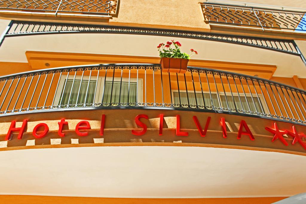 Hotel Silvia Misano Adriatico Ngoại thất bức ảnh